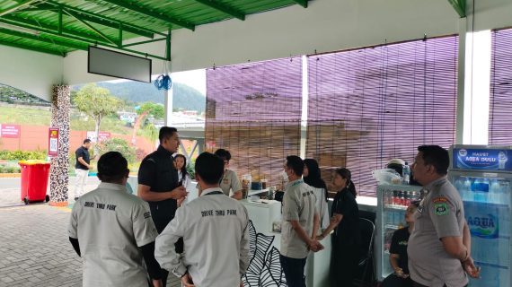 Satreskrim Polres Batu Sosialisasikan Bahaya Judi Online kepada Pegawai Jatim Park 2