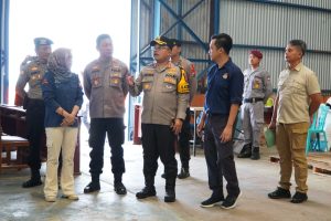 Polres Pacitan dan KPU Lakukan Pengecekan Kesiapan Logistik Pilkada 2024 Jelang Coblosan