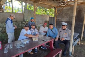 Jaga Situasi Kondusif Pasca Pungut Suara Pilkada dan Jelang Nataru 2024, Polisi RW Polres Batu Giatkan Sambang Warga