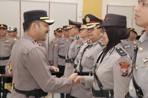 Kapolres Batu Pimpin Upacara Serah Terima Jabatan di Lingkungan Polres Batu