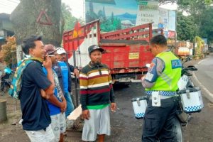 Harkamtibmas Pasca Libur Lebaran, Polres Batu Intenfsifkan Polisi RW Sambang Warga