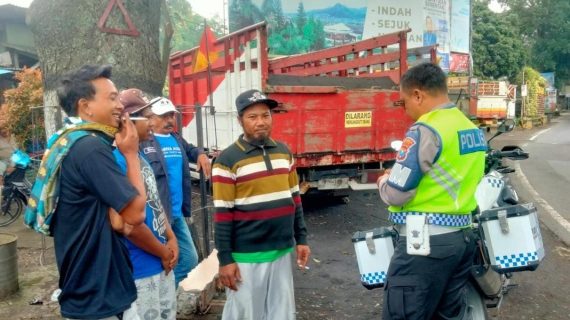 Harkamtibmas Pasca Libur Lebaran, Polres Batu Intenfsifkan Polisi RW Sambang Warga