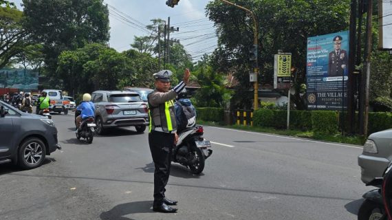 Pastikan Weekend Aman Dan Lancar Pasca Lebaran, Satlantas Polres Batu Gelar PAM Jalur