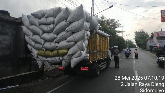 Jalan Menanjak Bukan untuk Truk OD! Satlantas Polres Batu Lakukan Penertiban