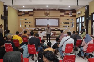 Kapolres Lamongan Lakukan Pendekatan Humanis Tangani Aksi Pemuda Konvoi di Jalan