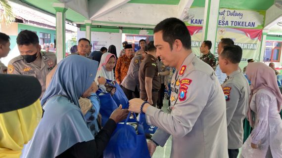 Apresiasi Buruh Tani, Polres Situbondo dan Forkopimda Berbagi Sembako Usai Panen Raya Jagung