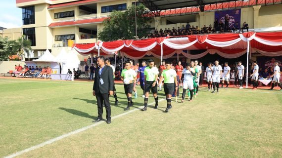 Polda Jatim Gelar Turnamen Sepak Bola Kapolda Cup 2025  di Hari Bhayangkara ke -79