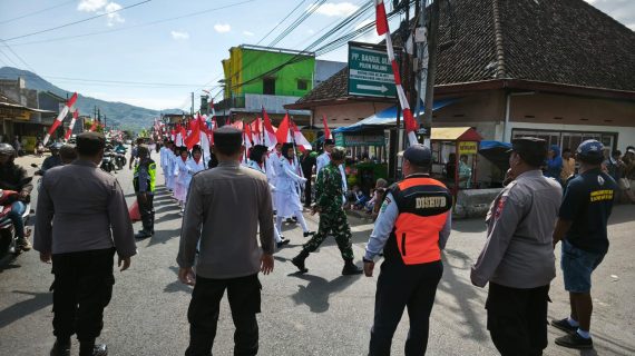Karnaval Meriah! Polsek Pujon Pastikan Keamanan HUT ke-165 Ngroto
