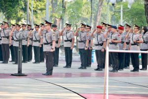 Hari Bhayangkara ke – 79 Polda  Jatim Kenang Jasa Para Pahlawan, Ziarah dan Tabur Bunga di TMP