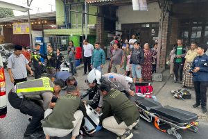 Ops Patuh Semeru 2025: Personel Satlantas Polres Batu Respon Cepat Tangani Kecelakaan Tunggal