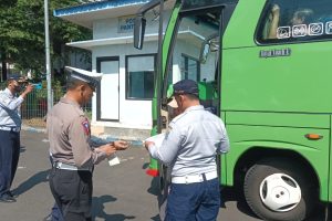 Ops Patuh Semeu 2025 : Satlantas Polres Batu dan Dishub Kota Batu Gelar Pemeriksaan Kelaikan Angkutan Umum