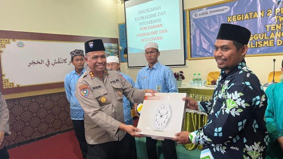 Polda Jatim Gelar Edukasi Penanggulangan Terorisme dan Radikalisme di PP Islamic Center Elkisi