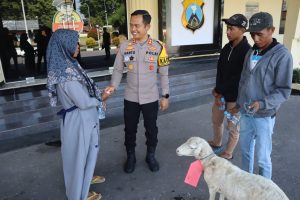 Polres Bondowoso Amankan Tersangka Curwan, Barang Bukti Kambing Diserahkan Kembali ke Pemilik