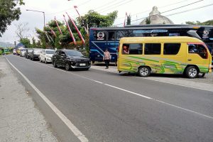 Ops Patuh Semeru 2025, Polsek Pujon Amankan dan Atur Lalin di Wisata Santerra De Laponte