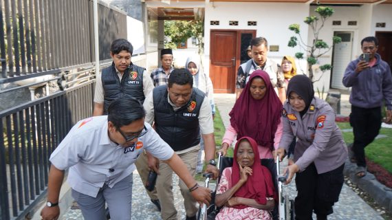 Polres Probolinggo Fasilitasi Penjemputan Ibu Nortaji yang Sempat Dirawat di Griya Lansia Malang