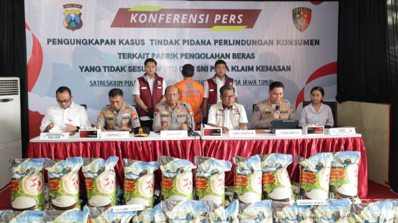Polisi Berhasil Ungkap Beras Oplosan Sehari Produksi 14 Ton Pemilik Pabrik di Sidoarjo Jadi Tersangka