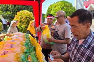 Polres Probolinggo Gelar Gerakan Pangan Murah, Masyarakat Sumringah