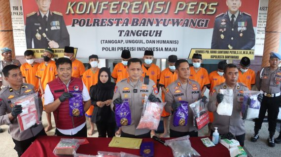Polresta Banyuwangi Berhasil Ungkap Narkoba Selama Agustus 2025 Amankan 10 Tersangka Sita 4,4Kg Sabu dan Ribuan Butir Okerbaya