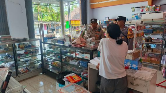 Jaga Kondusifitas, Personel Polsek Kasembon Lakukan Patroli Dialogis