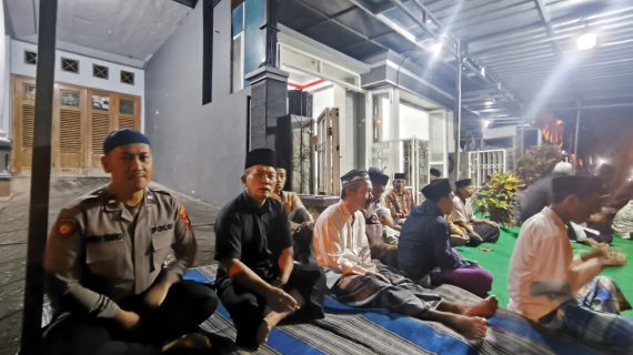 Personel Polsek Ngantang Laksanakan Patroli Ciptakan Kamtibmas Kondusif