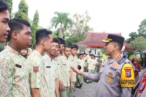 Gencarkan “Police Goes to School”, Polresta Banyuwangi Dorong Generasi Muda Tertib Hukum