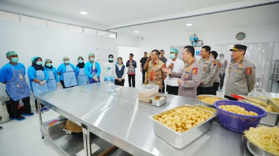Tinjau Langsung SPPG Pabelan, Kapolri Tekankan Perkuat Food Security