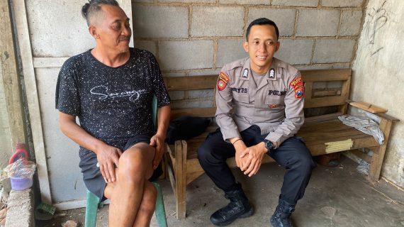 Patroli Dialogis, Bhabinkamtibmas Polsek Junrejo Ajak Warga Jaga Kamtibmas