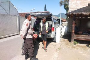 Cegah Gangguan, Personel Polsek Pujon Intensifkan Patroli Dialogis