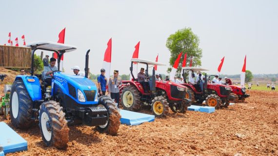 Wapres Pimpin Tanam Jagung Serentak Kuartal IV Polri, Komitmen Dukung Swasembada Pangan