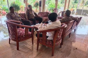 Kapolsek Pujon Lakukan Patroli Dialogis, Sinergitas Kunci Antisipasi Gangguan Kamtibmas