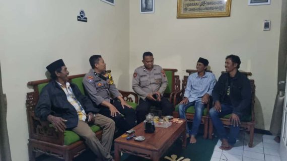 Jalin Sinergi dengan Tokoh Masyarakat, Bhabinkamtibmas Lakukan Patroli Dialogis untuk Kawasan yang Lebih Aman