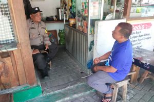 Polsek Pujon Perkuat Sinergitas dengan Warga Melalui Patroli Dialogis
