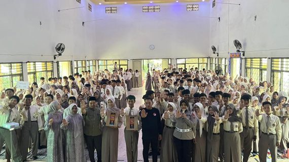 Polres Kediri Gelar Roadshow “Generasi Emas Produktif Tanpa Narkoba”