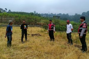 Sat Samapta Polres Batu Gelar Patroli Dialogis, Jaga Kenyamanan Wisata Petik Apel dari Parkir Liar dan Pungli