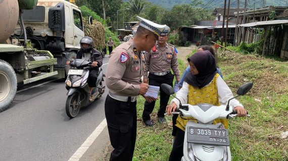 Operasi Zebra Semeru 2025 : Gelar Patroli Dialogis dan Survey Lokasi Rawan Laka di Pujon-Ngantang
