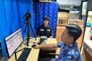 Satlantas Polres Batu Hadirkan Layanan SIM Keliling di Pasar Rakyat Balai Kota Among Tani Batu