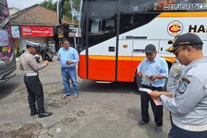 Sinergi Satlantas dan Dishub Cek Kelayakan Angkutan Umum Jelang Natal dan Tahun Baru