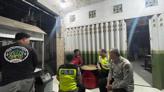 Polsek Ngantang Perkuat Pendekatan Humanis, Patroli Dialogis dan Himbauan Kamtibmas untuk Pedagang Kaki Lima