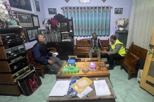 Polsek Ngantang Gelar Patroli Dialogis, Tegaskan Pentingnya Siskamling dan Siaga Bencana