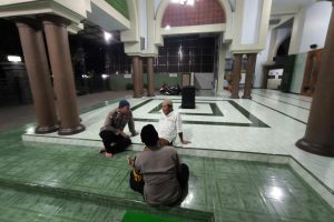 Sinergi Polisi dan Warga : Patroli dan Dialog Sambang untuk Jaga Harkamtibmas