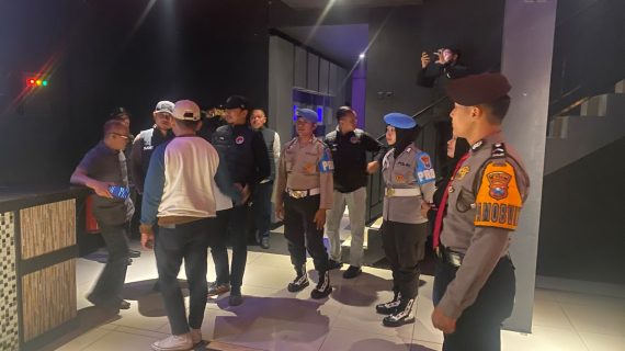 Polres Batu Gelar Razia Terpadu di Kawasan Hiburan Malam, Tingkatkan Pengawasan dan Pencegahan Penyimpangan