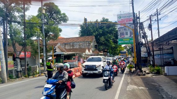 Ops Lilin Semeru 2025 : Satlantas Batu Berikan Update Real-Time Lalu Lintas
