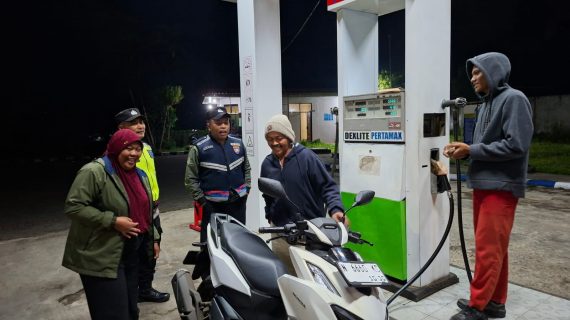 Antisipasi Gangguan, Polsek Pujon Patroli Dialogis