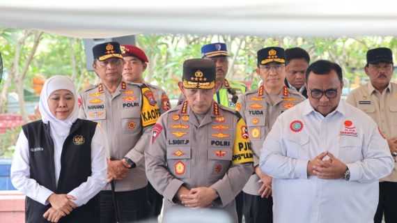 Kapolri Salurkan 1000 paket Sembako Untuk Warga di Nganjuk