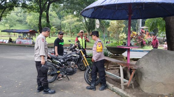 Tingkatkan Kewaspadaan, Polsek Ngantang Gelar Patroli Dialogis dan Himbau Pengamanan Kendaraan