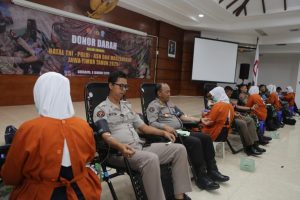 Panitia Natal TNI dan Polri Gelar Bakti Sosial Donor Darah di PMI Surabaya