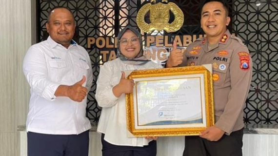 Mudik Nataru Lancar Polres Pelabuhan Tanjungperak Terima Penghargaan dari Pelindo