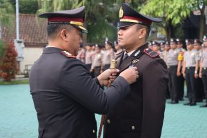 Satyalencana Pengabdian Tersemat, Kapolres Batu : “Lencana Bukti Loyalitas dan Pengabdian Tanpa Cacat”