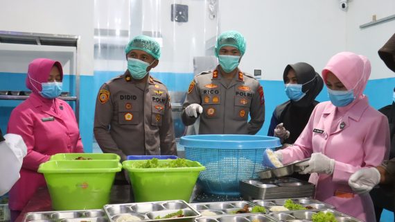 Kapolres Probolinggo Kota Tinjau Dapur SPPG Tongas, Pastikan Kesiapan MBG