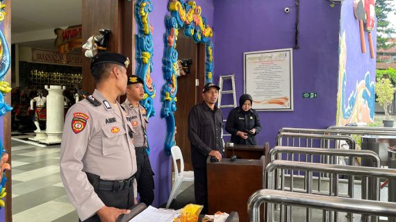 Antisipasi Gangguan Kamtibmas, Personel Pam Obvit Sat Samapta Patroli Lokasi Wisata